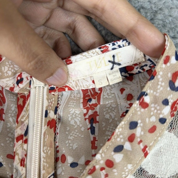 Tulle Blouse Womens Size‎ Small Multicolored Red & Cream Sleeveless Semi Sheer - Picture 3 of 10